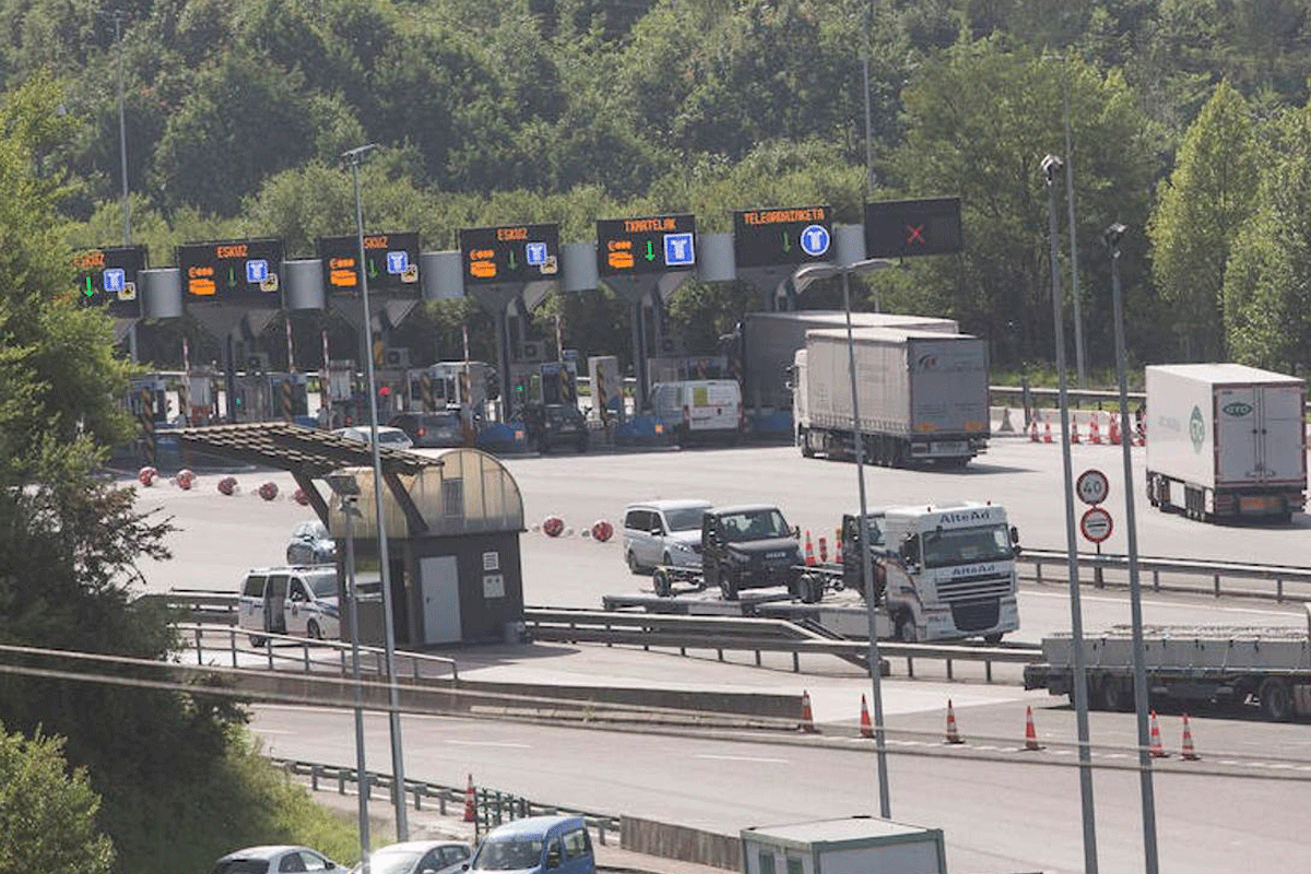 La DGT aconseja evitar cruzar la frontera